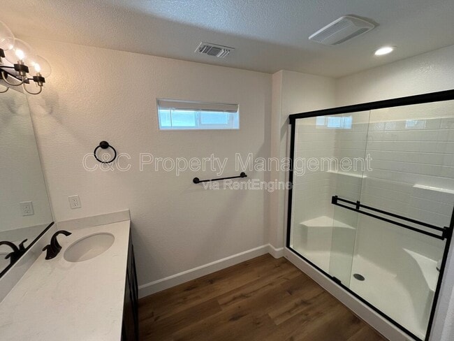 Building Photo - 5078 Palisade Ave