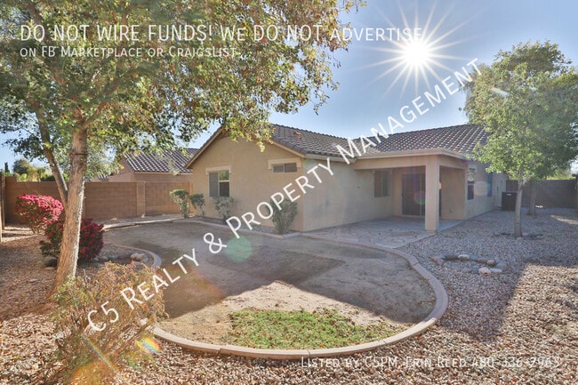 Building Photo - 16886 W Portland St