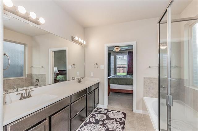Building Photo - 11621 Parade Dr