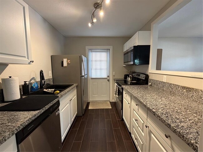 Building Photo - 1720 W Arch St