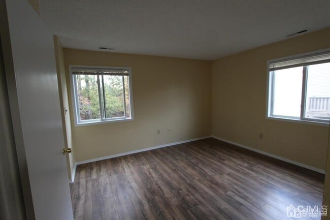Building Photo - 1618 Aspen Dr