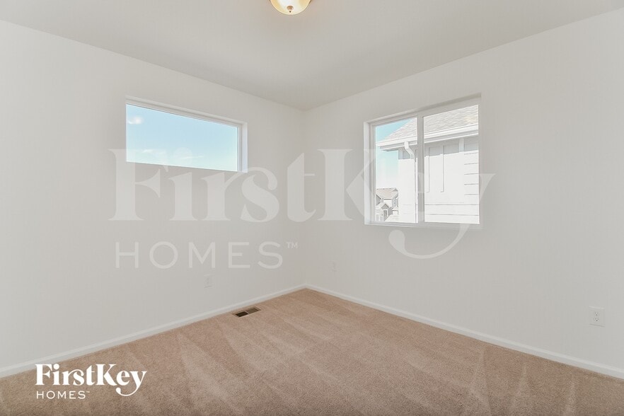 Building Photo - 10610 Luneth Dr