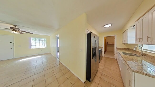 Building Photo - Coming Soon!! Cozy 3 Bedroom 2 bathroom Ho...