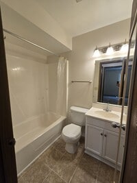 Building Photo - 5534 Glenridge Dr
