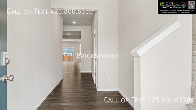 Building Photo - 4008 Hyde Lp NE