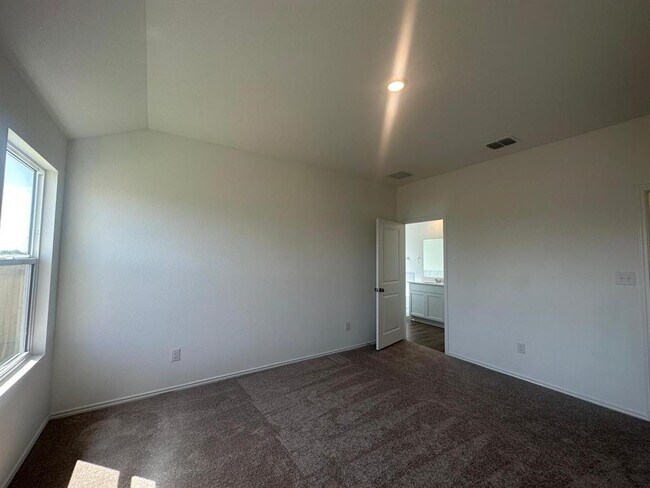 Building Photo - 453 Alamito Ave