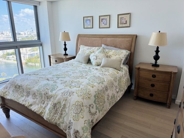 Master Bedroom - 2655 Collins Ave