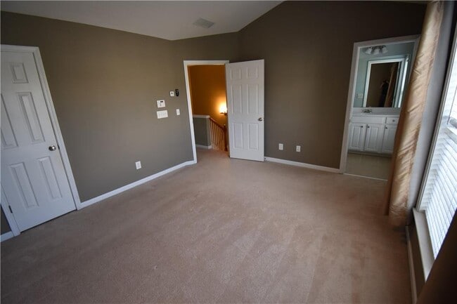 Building Photo - 1002 Thornborough Dr