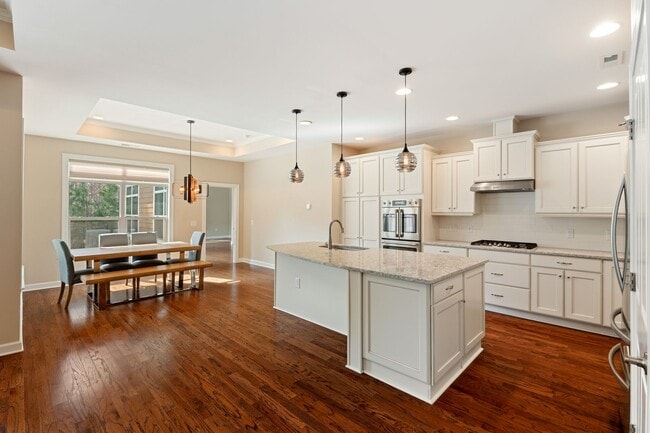 Building Photo - Gorgeous Home in Durham!