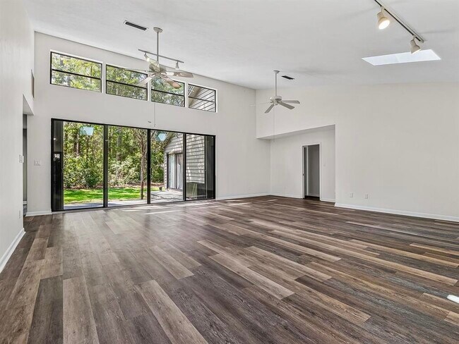 Building Photo - 3335 Micanopy Trail