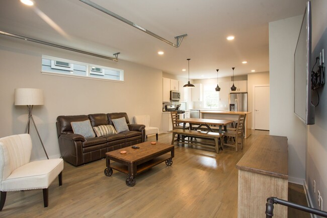 Primary Photo - Beautifully Partially Furnished or Unfurni...