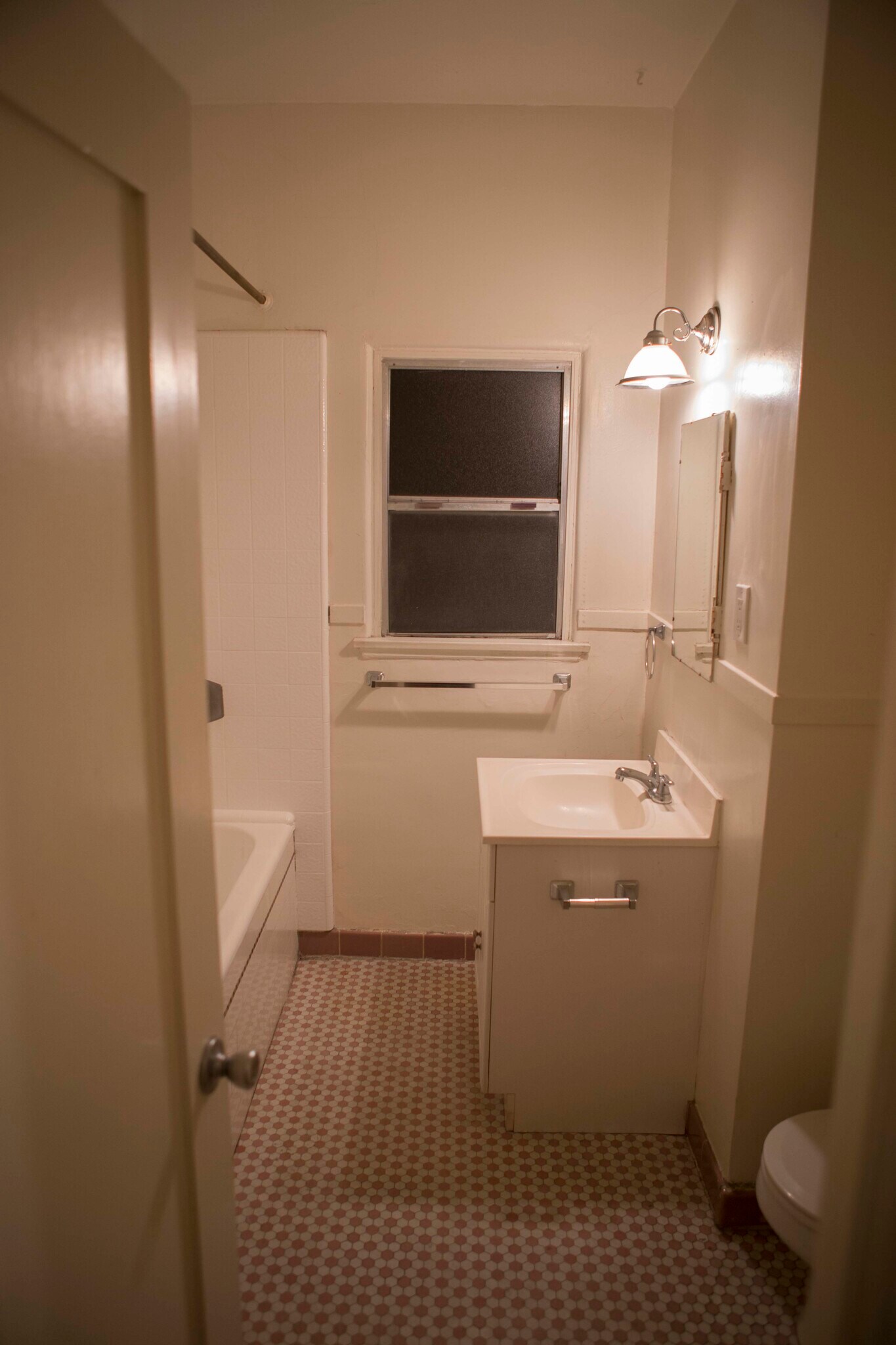 Building Photo - 774 Redondo Ave