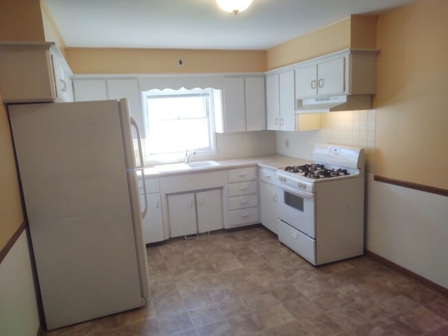 Building Photo - SW 413/415 Milan