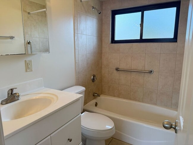 Building Photo - 78 Montoya Cir
