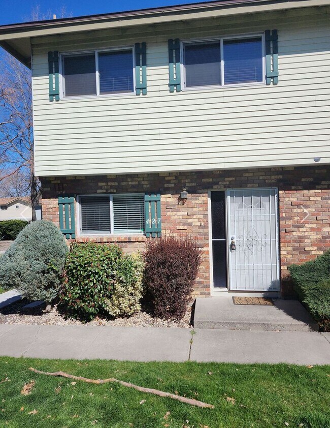 Primary Photo - Centrally located condo