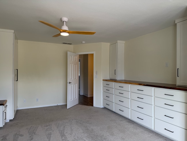 Building Photo - 8103 Waterfowl Ave