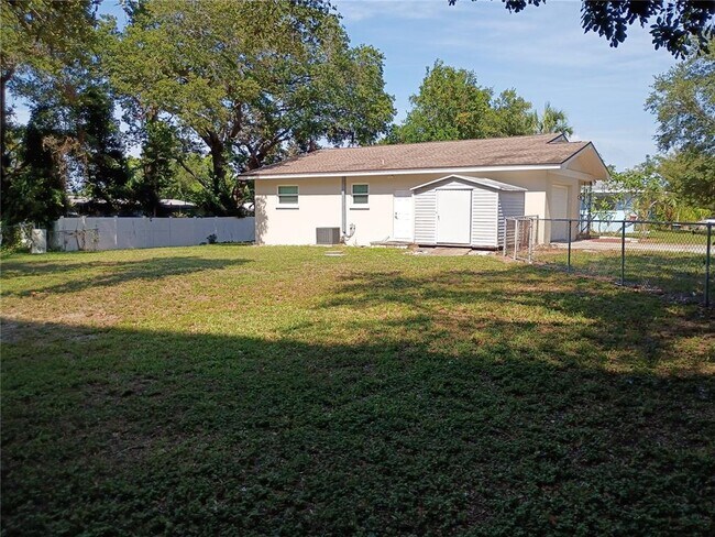 Building Photo - 1536 Illinois Rd