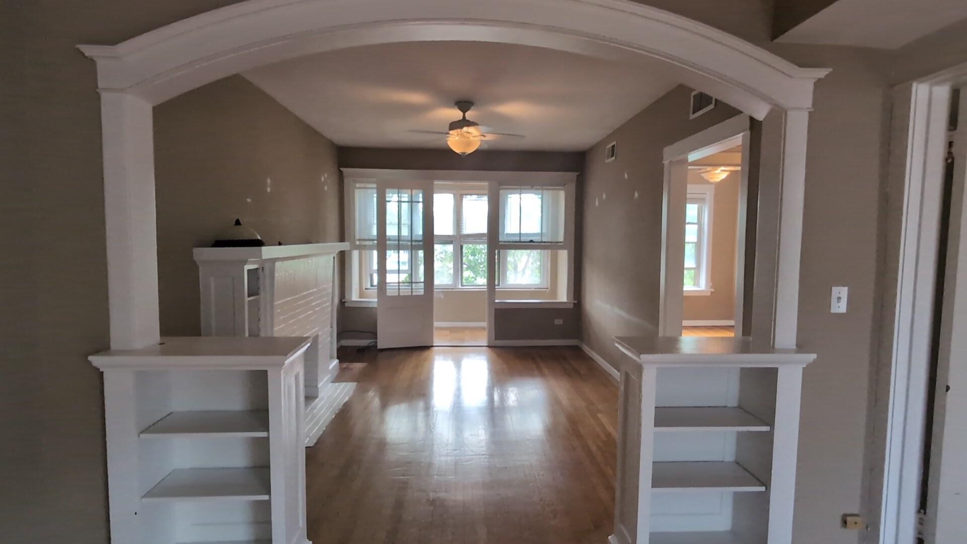 Building Photo - 2659 N Saint Louis Ave