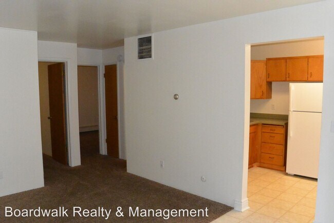 Building Photo - 675 E 5th Ave