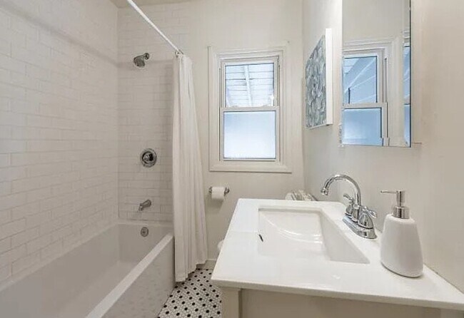 Building Photo - 1684 Browning Ave