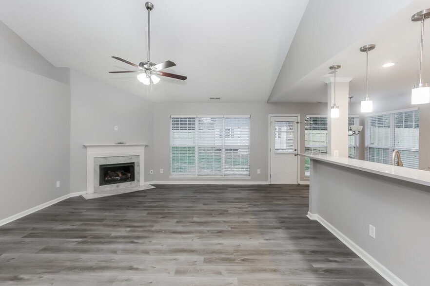 Building Photo - 4659 Falcon Chase Dr SW