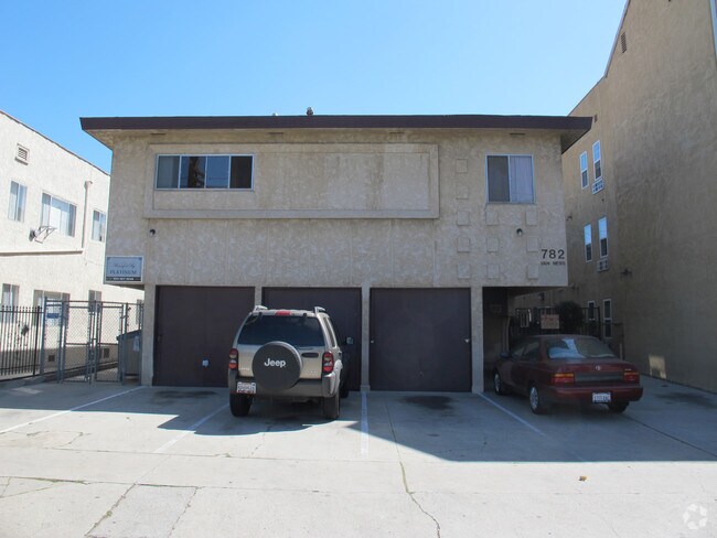 Building Photo - Diane Apartments