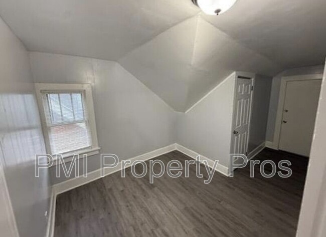 Building Photo - 3225a N 27th St