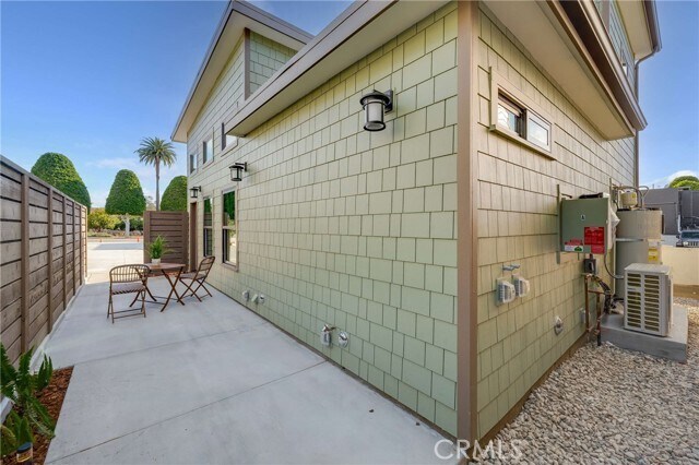 Building Photo - 127 E Foothill Blvd