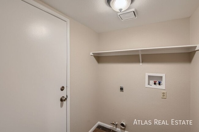 Building Photo - 1659 Duarte Dr