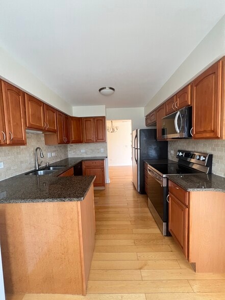 Building Photo - 247 Coventry Cir