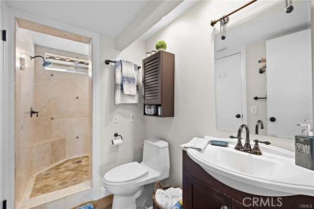 Building Photo - 13 Brisa Del Lago