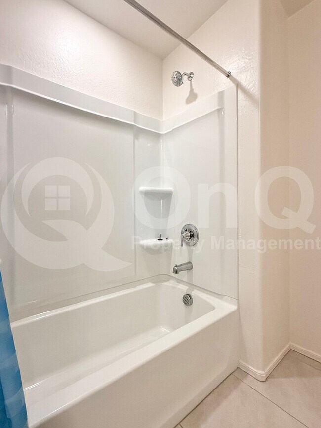 Building Photo - 2635 W Bowker St