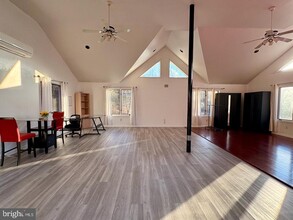 Building Photo - 215 Bryn Mawr Ave