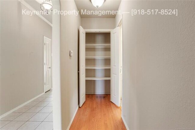 Building Photo - 3 Bed | 2 Bath | Jenks