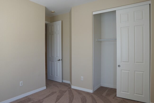 Building Photo - 35579 Domani Dr