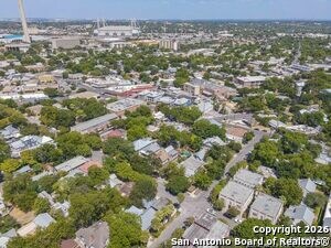 Building Photo - 302 Madison St