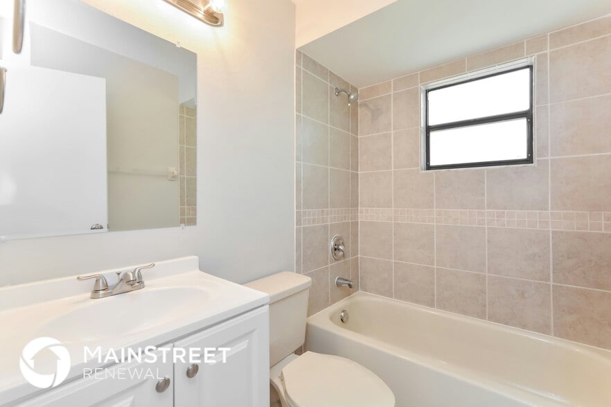 Building Photo - 1679 April Ave