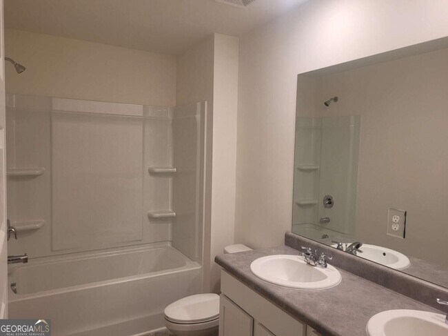 Building Photo - 2021 Vidalia Ct