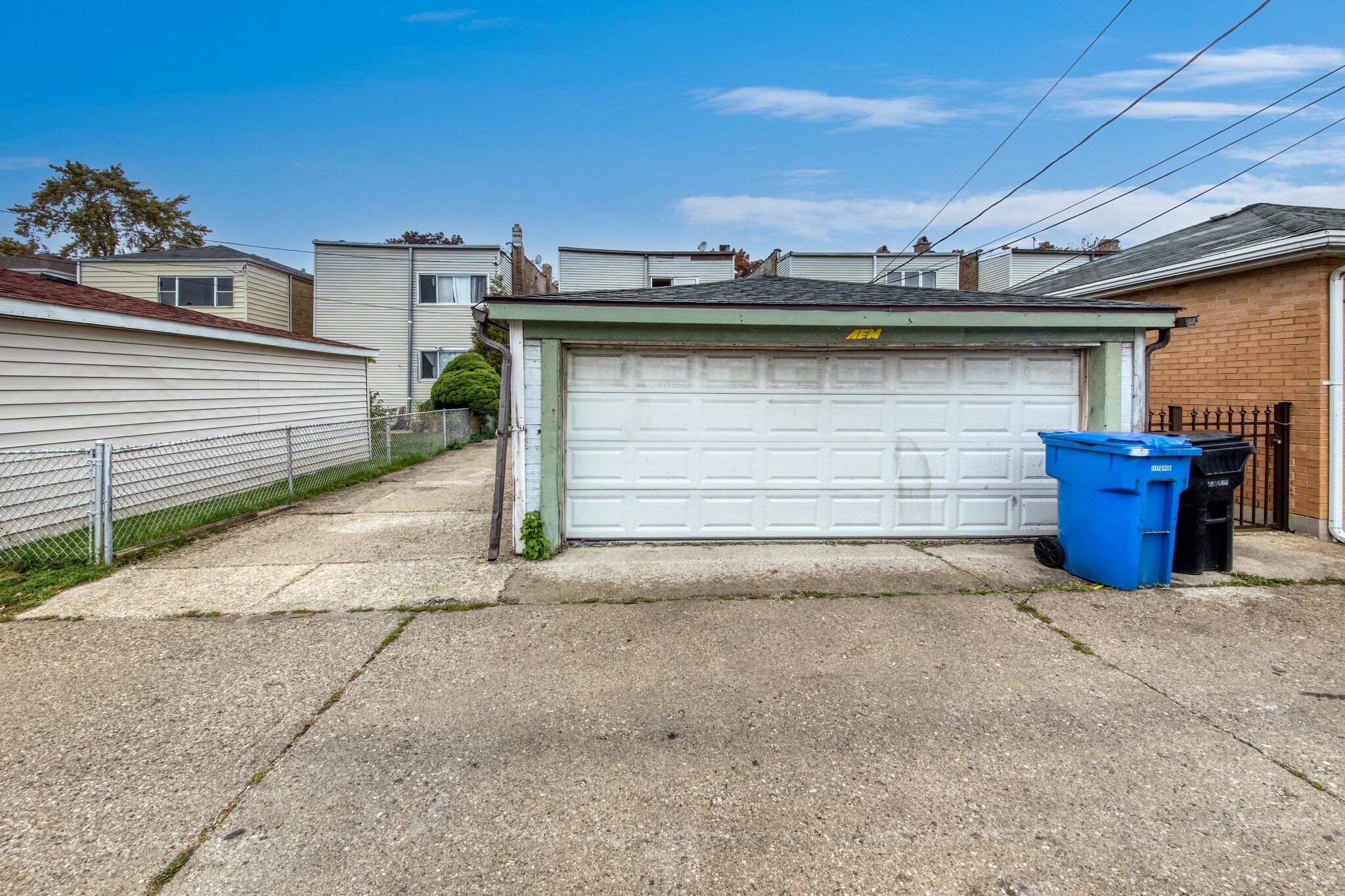 Building Photo - 4737 N Kildare Ave
