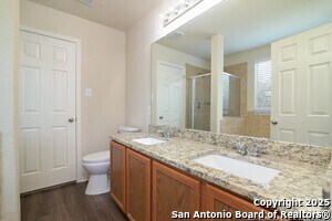 Building Photo - 10374 Oakwood Crest