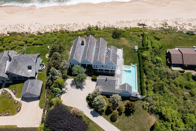 Building Photo - 390 Old Montauk Hwy