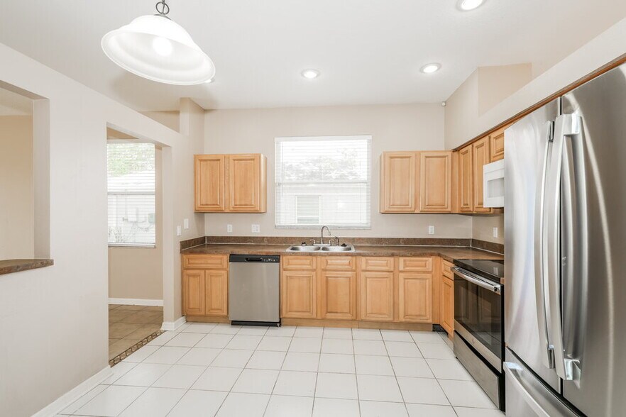 Building Photo - 5512 Terrain De Golf Dr