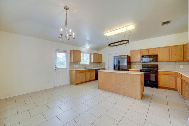 Building Photo - 129 Dove Song Dr
