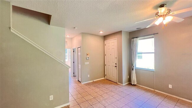 Building Photo - 612 Old Pine Ct
