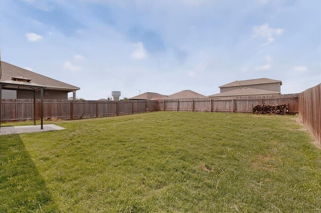 Building Photo - 12713 Robert Taft St