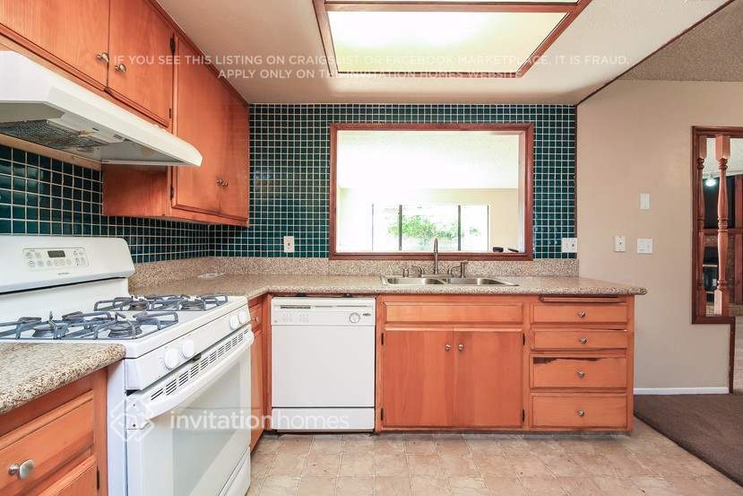 Building Photo - 1504 Reedy Ave