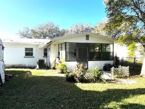 Building Photo - 2726 Canal Dr N