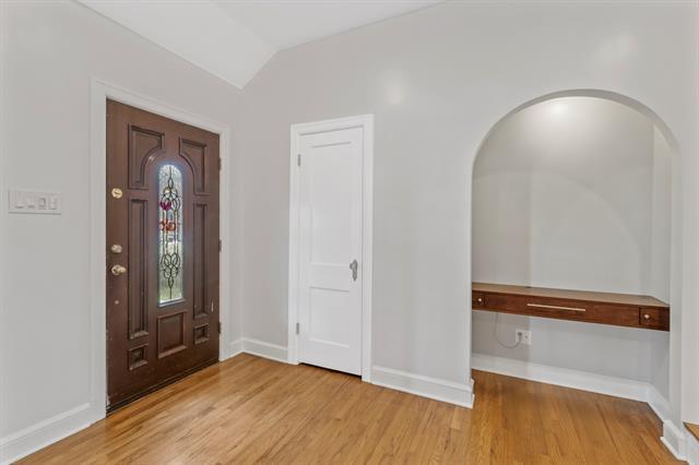 Building Photo - 307 Circle Dr
