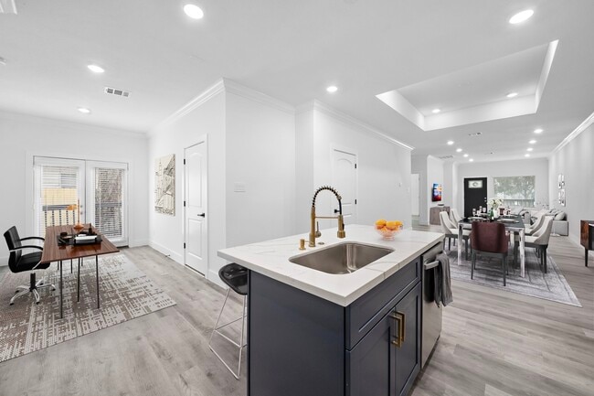 Building Photo - 5807 Texas St