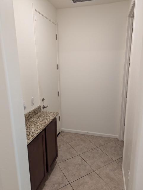 Building Photo - 10242 S Pantano Knolls Dr